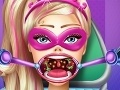 게임 Super Barbie Throat Doctor